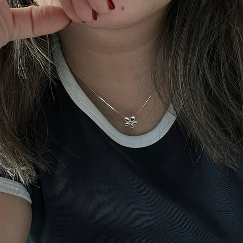 Midsommar Daisy Necklace